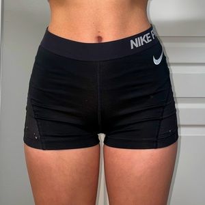 Black Nike Pro